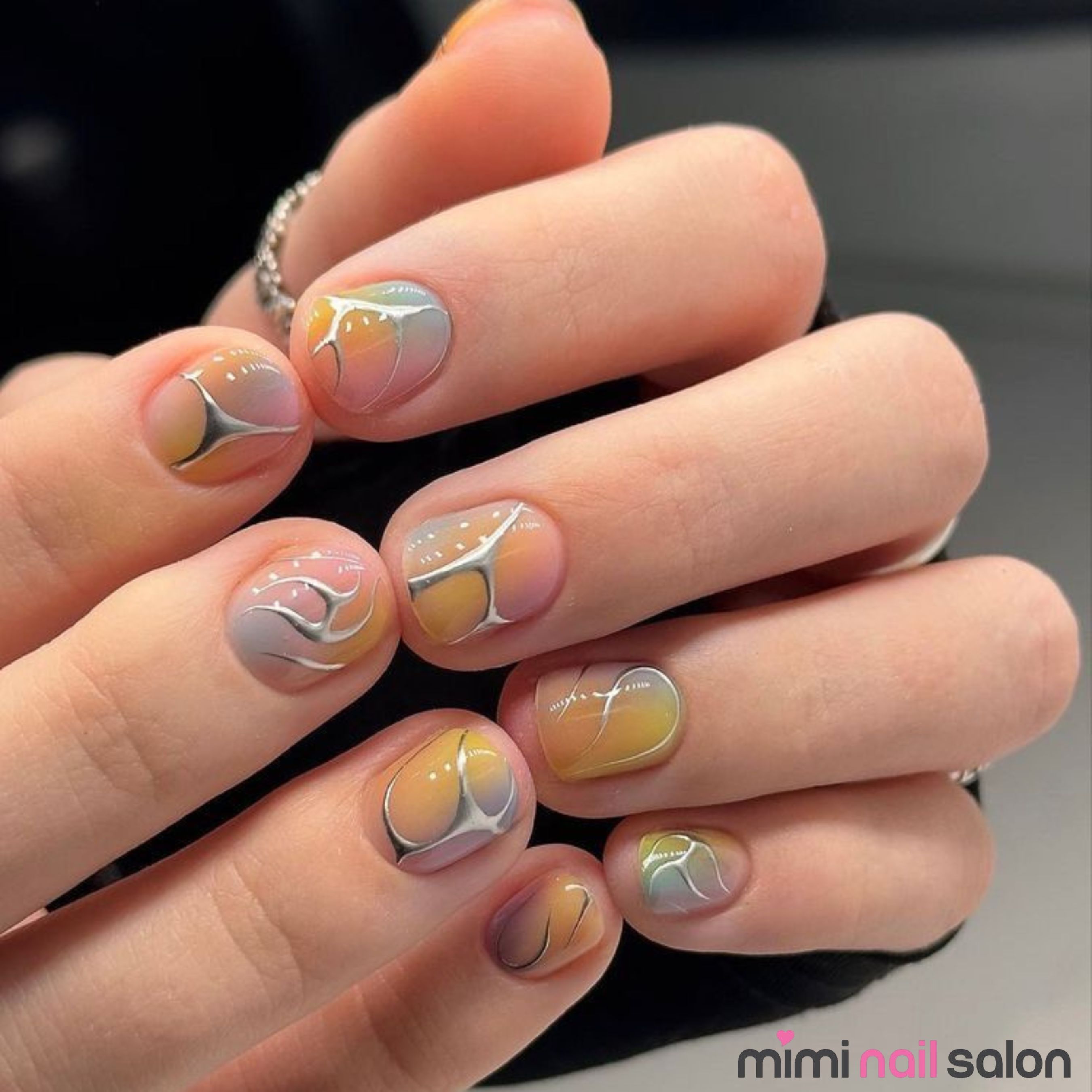 Builder gel is designed to strengthen and enhance natural nails while maintaining a clean, lightweight feel.